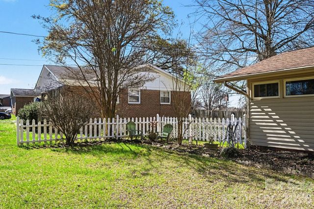 1107 Crestfield Drive, Lancaster, SC 29720