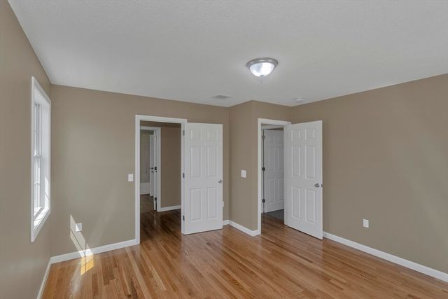 63 Hope St, Springfield, MA 01119