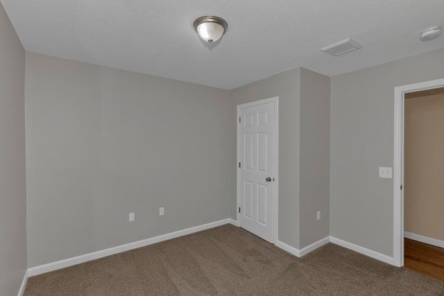 63 Hope St, Springfield, MA 01119