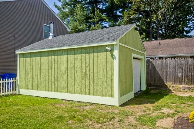 63 Hope St, Springfield, MA 01119