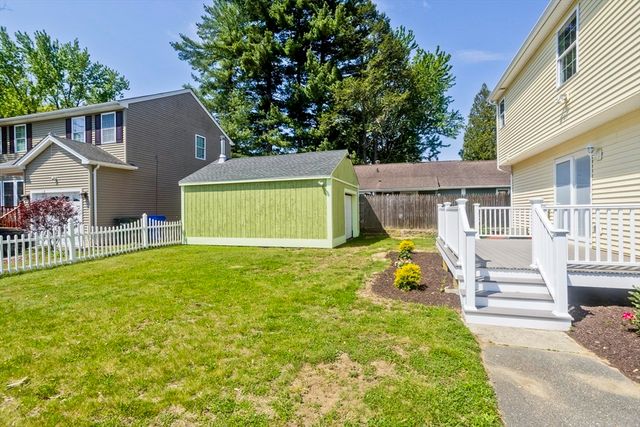 63 Hope St, Springfield, MA 01119