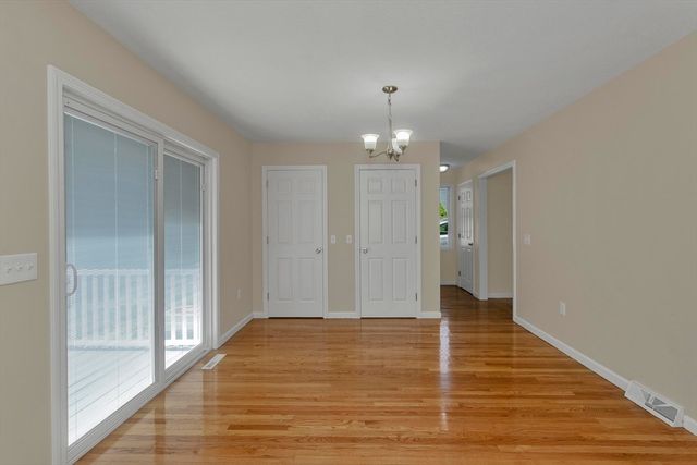 63 Hope St, Springfield, MA 01119