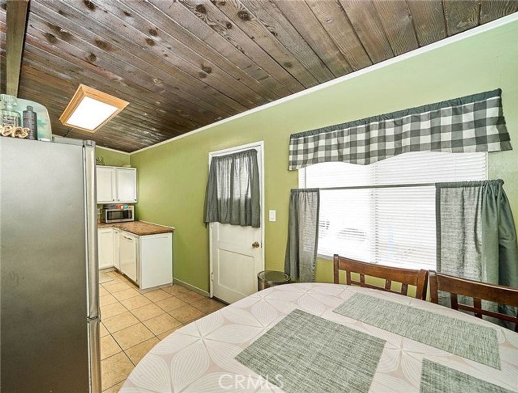 5844 Glenfinnan Avenue, Azusa, CA 91702