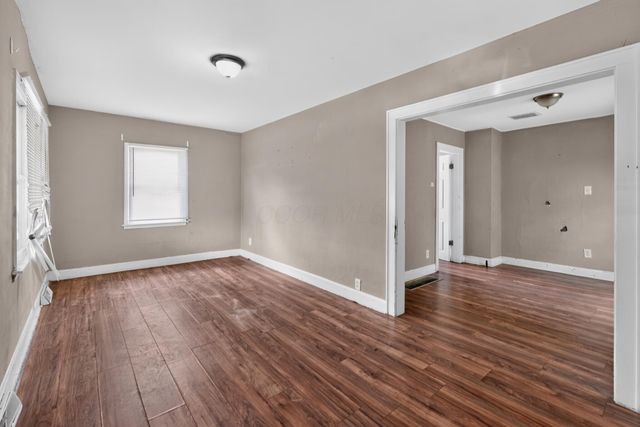 2864 E 9th Avenue, Columbus, OH 43219
