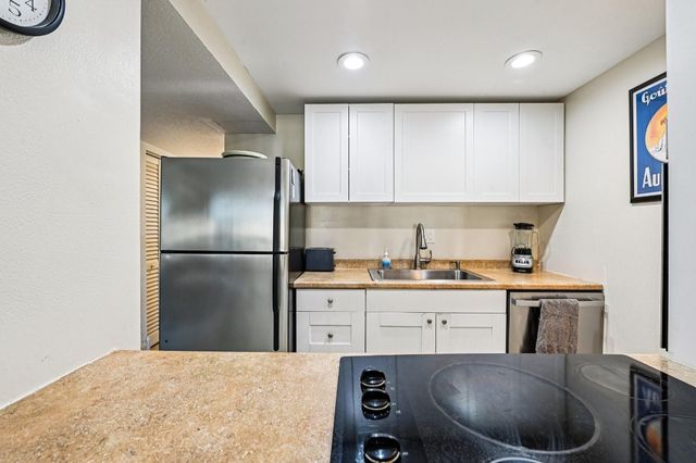 1901 N Andrews Avenue 214, Wilton Manors, FL 33311