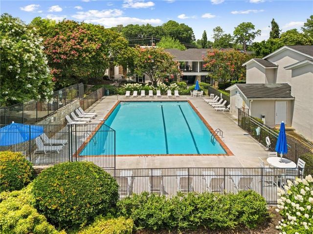 1150 Collier NW Road A10, Atlanta, GA 30318