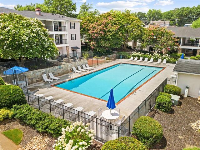 1150 Collier NW Road A10, Atlanta, GA 30318