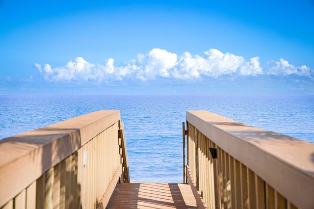 19950 S Beach Rd Road 4, Tequesta, FL 33469