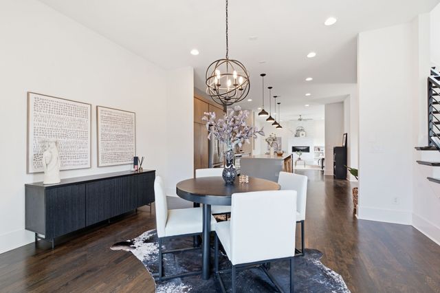800 13th Ave, S, Nashville, TN 37203