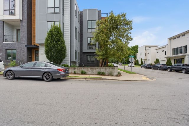 800 13th Ave, S, Nashville, TN 37203