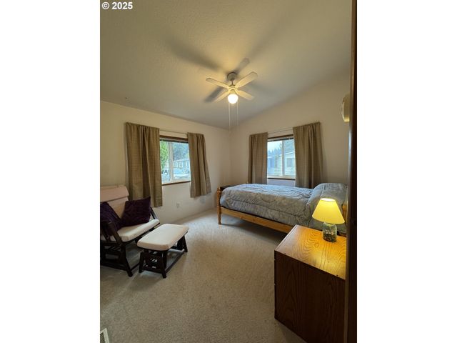 15619 Ne CAPLES Rd 72, Brush Prairie, WA 98606