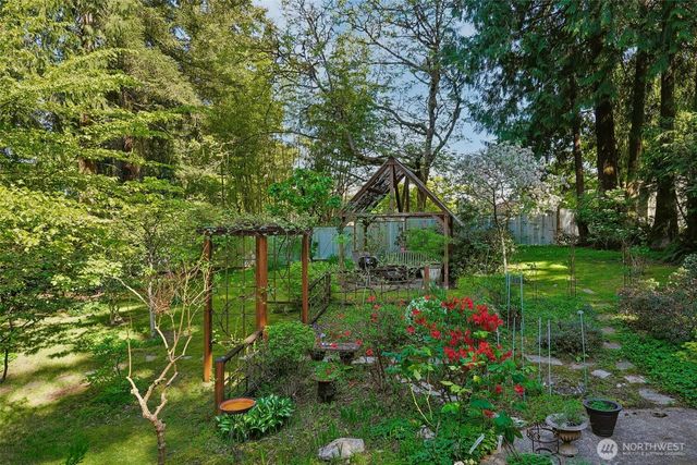 1606 153rd Avenue SE, Bellevue, WA 98007