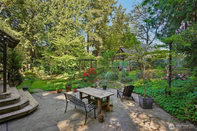1606 153rd Avenue SE, Bellevue, WA 98007