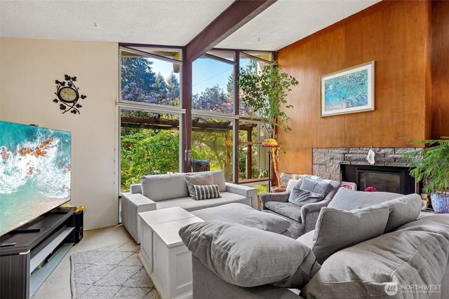 1606 153rd Avenue SE, Bellevue, WA 98007
