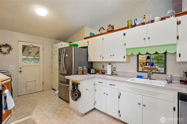 1606 153rd Avenue SE, Bellevue, WA 98007