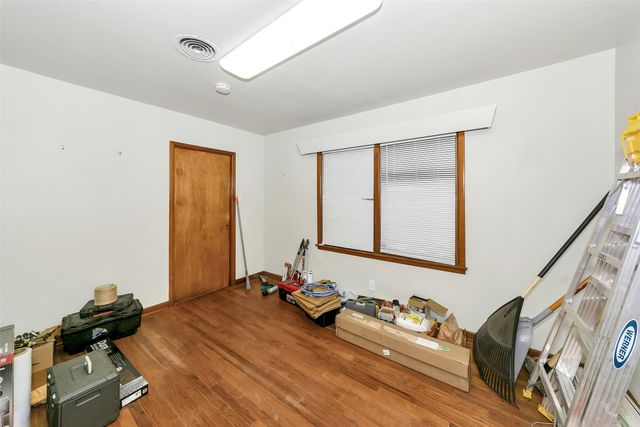 7294 Glenview Drive, Richland Hills, TX 76180