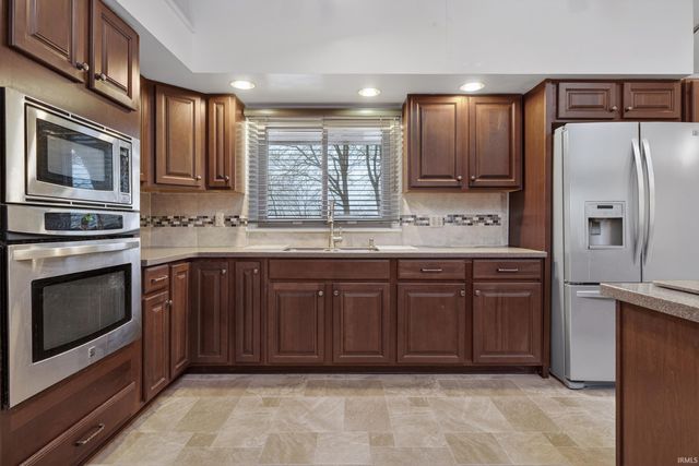 1050 N 200 E, Logansport, IN 46947