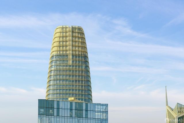 425 1st Street 3706, San Francisco, CA 94105