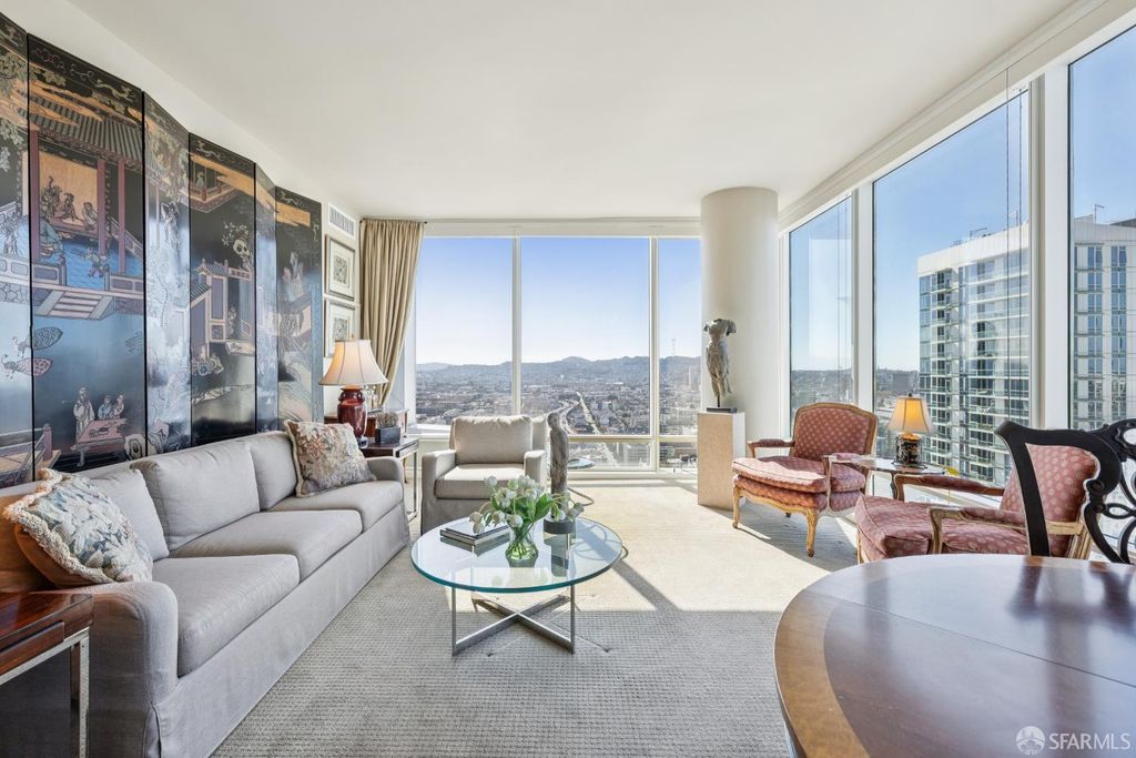 425 1st Street 3706, San Francisco, CA 94105