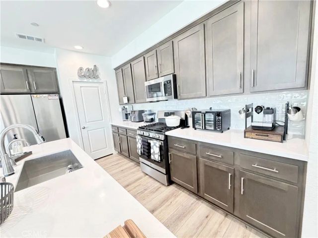39389 Corvina, Temecula, CA 92591