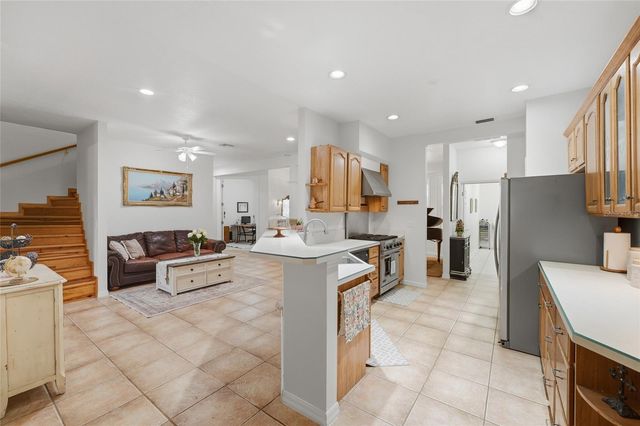 502 PALM DRIVE, Winter Garden, FL 34787