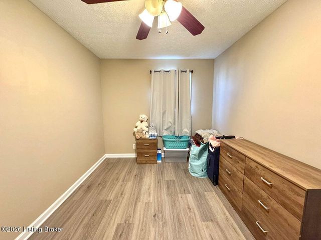 13405 Lidcomb Ave, Louisville, KY 40272