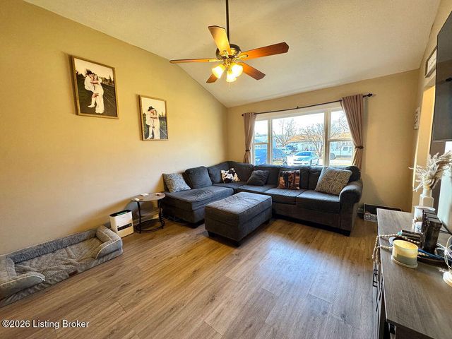 13405 Lidcomb Ave, Louisville, KY 40272