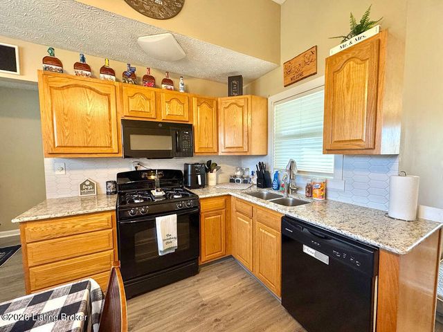 13405 Lidcomb Ave, Louisville, KY 40272