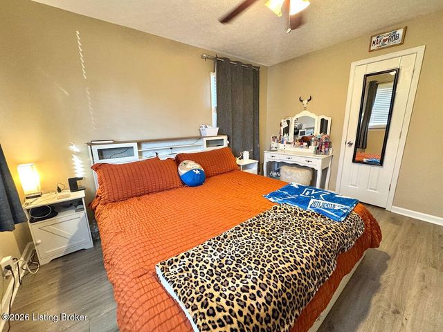 13405 Lidcomb Ave, Louisville, KY 40272