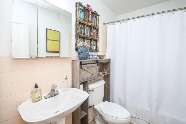 1932 Canterbury Street, Houston, TX 77030