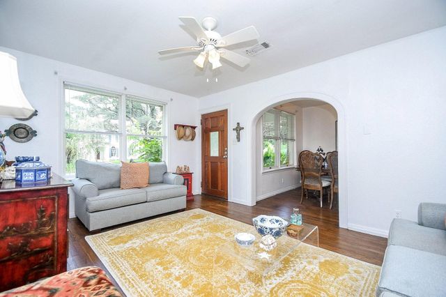 1932 Canterbury Street, Houston, TX 77030