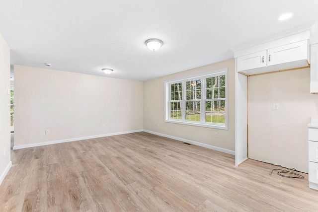 5 Bumble Bee Dr., Plymouth, MA 02360