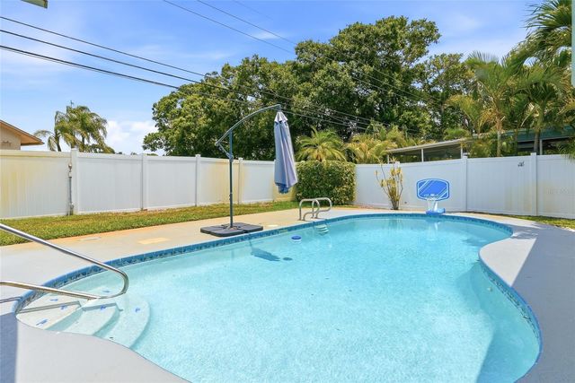 14161 HETRICK CIRCLE N, Largo, FL 33774