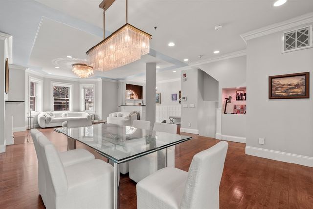 61 Saint Botolph St 61, Boston, MA 02116