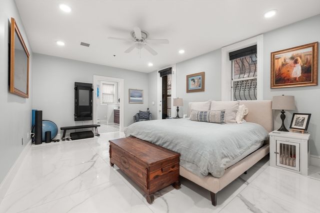 61 Saint Botolph St 61, Boston, MA 02116