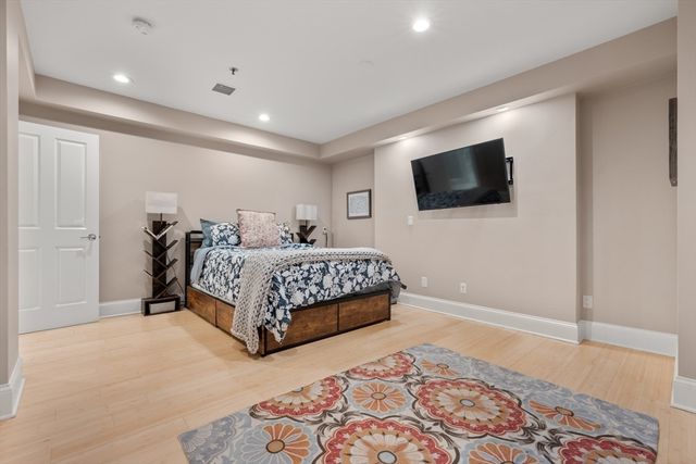 61 Saint Botolph St 61, Boston, MA 02116