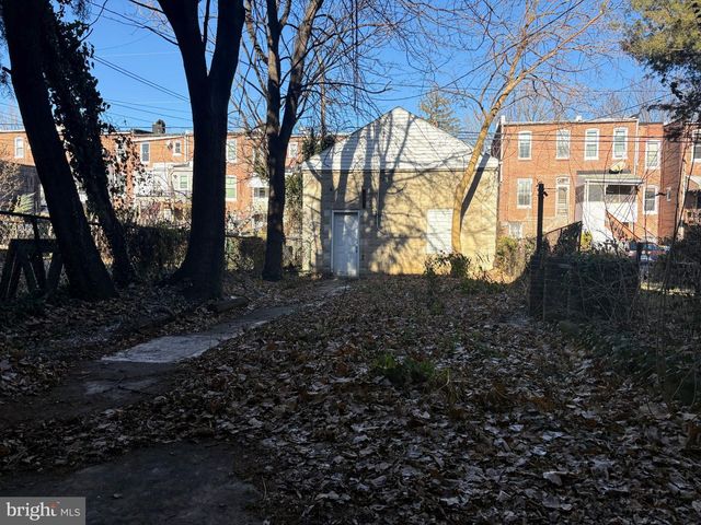 806 E 35TH ST, Baltimore, MD 21218