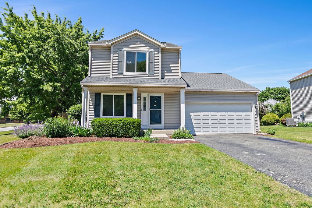 Image 1 of property listing at 1 Marie Court, South Elgin, IL 60177