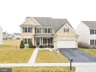 40 HAMLET CIR #70, Mechanicsburg, PA 17050