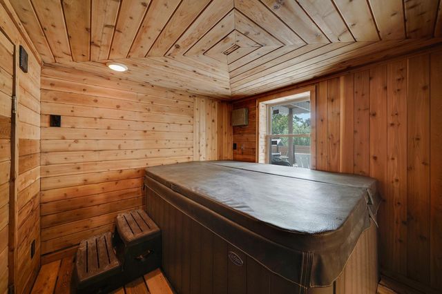 3270 Williams Lane, Minnetrista, MN 55364
