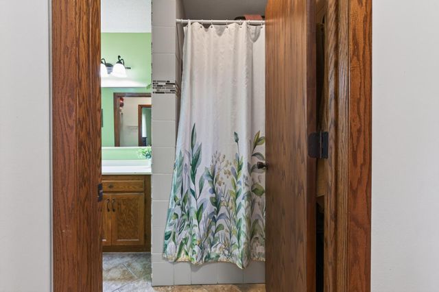 1094 Lowell Drive, Apple Valley, MN 55124
