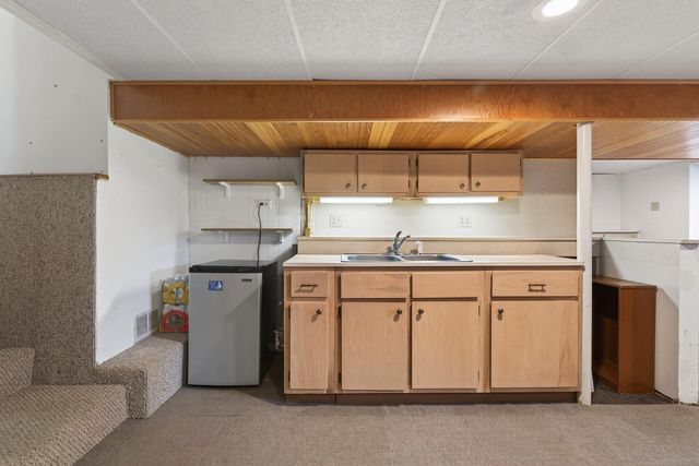 1094 Lowell Drive, Apple Valley, MN 55124