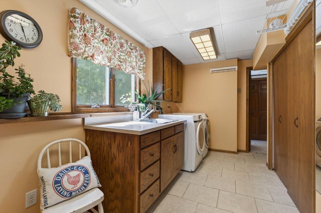 1094 Lowell Drive, Apple Valley, MN 55124