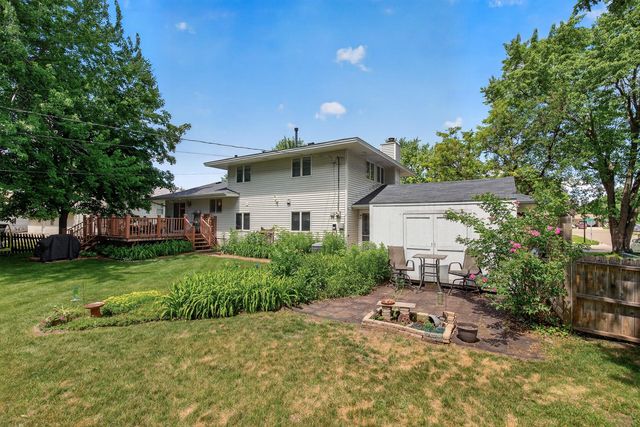1094 Lowell Drive, Apple Valley, MN 55124