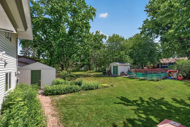 1094 Lowell Drive, Apple Valley, MN 55124