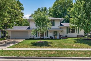 1094 Lowell Drive, Apple Valley, MN 55124