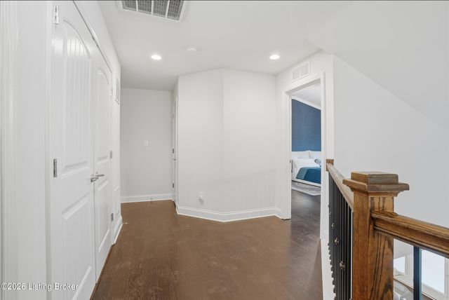 118 Charmwood Ct, Louisville, KY 40245