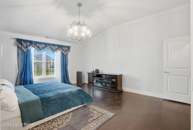 118 Charmwood Ct, Louisville, KY 40245