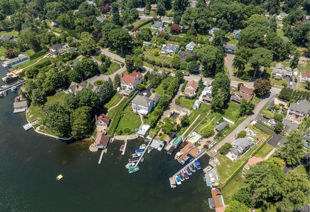 68 W Lake Boulevard, Mahopac, NY 10541