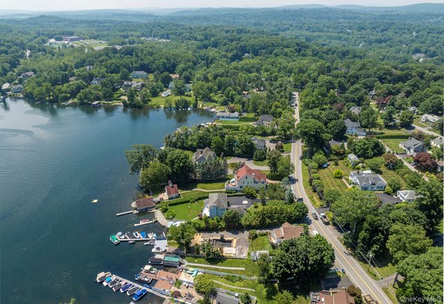 68 W Lake Boulevard, Mahopac, NY 10541